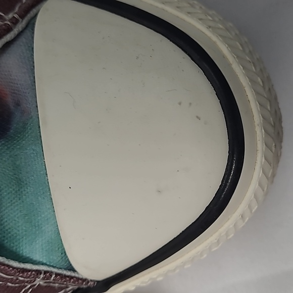 Converse Chuck Taylor Tie Dye High Top Sneakers . - Picture 8 of 10